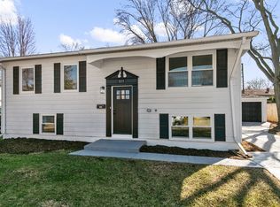 323 Mark Ave, Glendale Heights, IL 60139