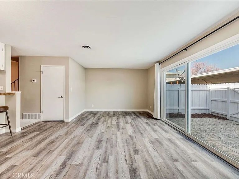 623 E Matchwood Pl — Photo 10