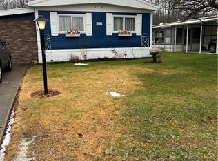 1103 Creekside Dr, Derby, NY 14047