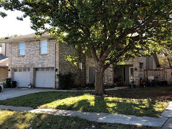 2nd image of 828 Lovingham Dr