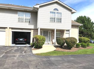 12520 Deer Park Dr, Alsip, IL 60803