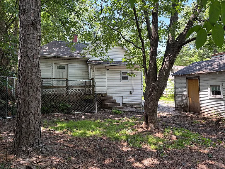 2126 N Main Ave — Photo 16