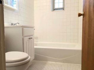 136-16 222nd St #2B, Springfield Gardens, NY 11413