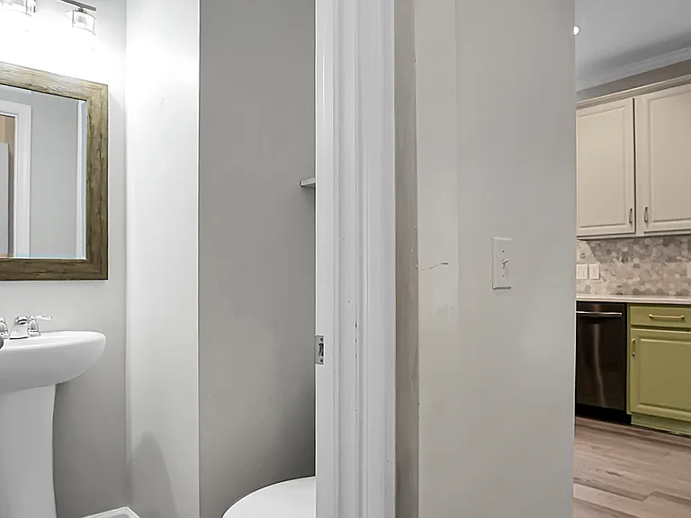 243 Oglethorpe Cir — Photo 10