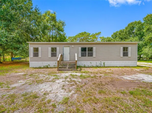 17650 Driftwood Ln, Lutz, FL 33558