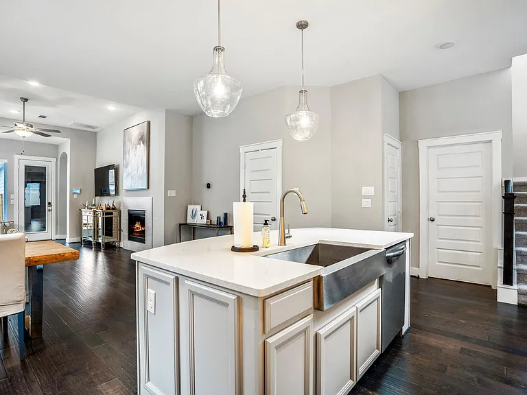 222 Thistle Dr — Photo 13