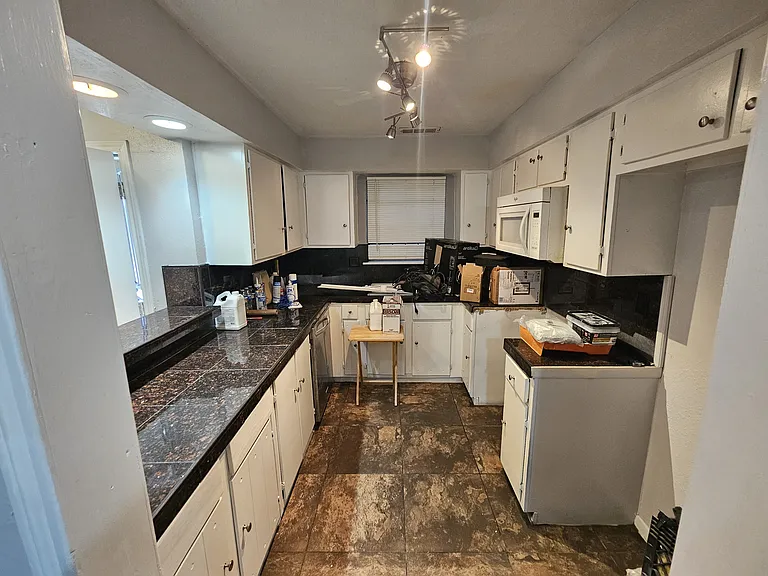 5702 Easthampton Dr #D — Photo 14
