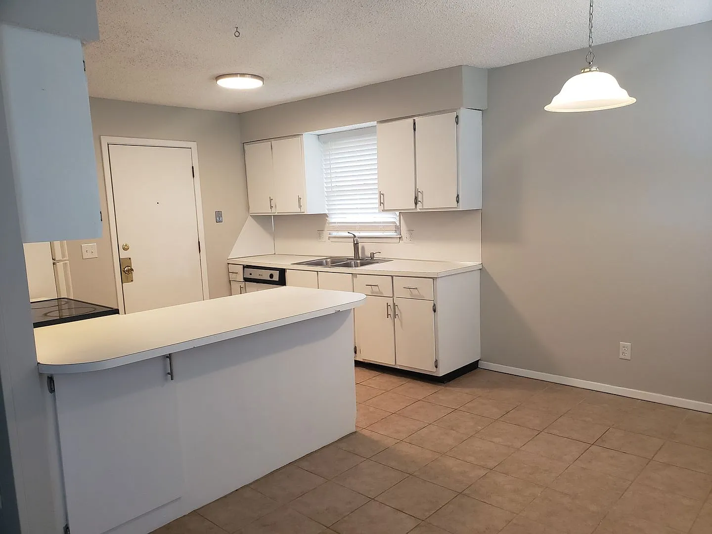 Great Location w/ Lots of Up Dates — Photo 2