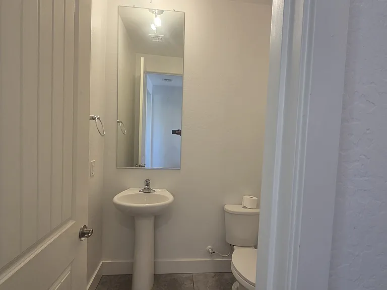 5220 S Hadron — Photo 12