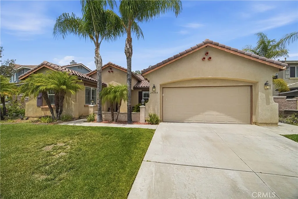 4 bed, 2.5 bath, 2444 sqft, $3,500 — Photo 3