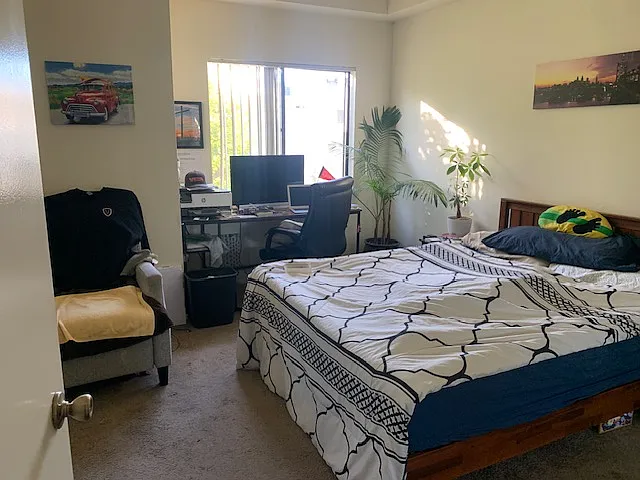 2 bed, 858 sqft, $2,575 — Photo 2