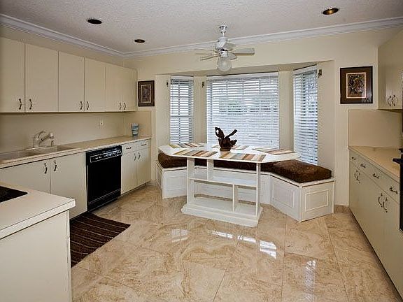 3rd image of 4228 N Ocean Dr