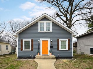 1326 S Spring St, Independence, MO 64055