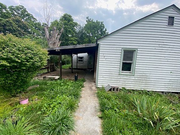 3rd image of 161 Loop Dr