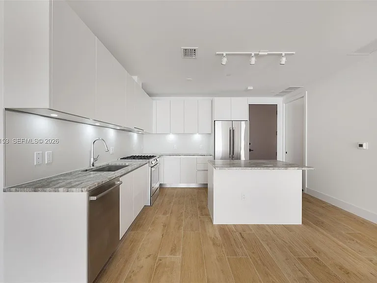 3034 Oak Ave #208 — Photo 59
