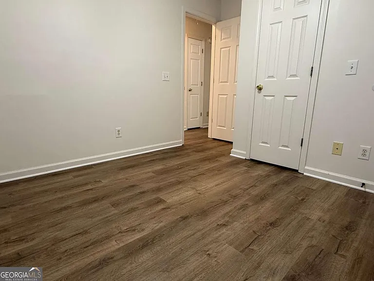 160 2nd St #2 — Photo 42