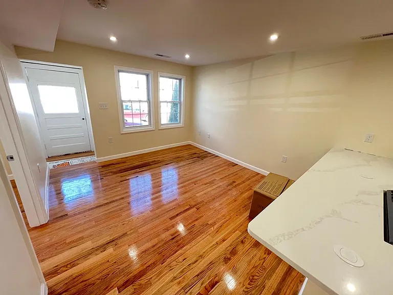 79 Moreland St #1 — Photo 3
