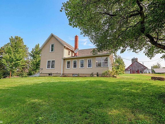 2nd image of 1685 160th St