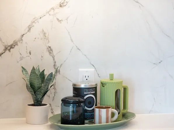 240 Willoughby Street image 9 of 20