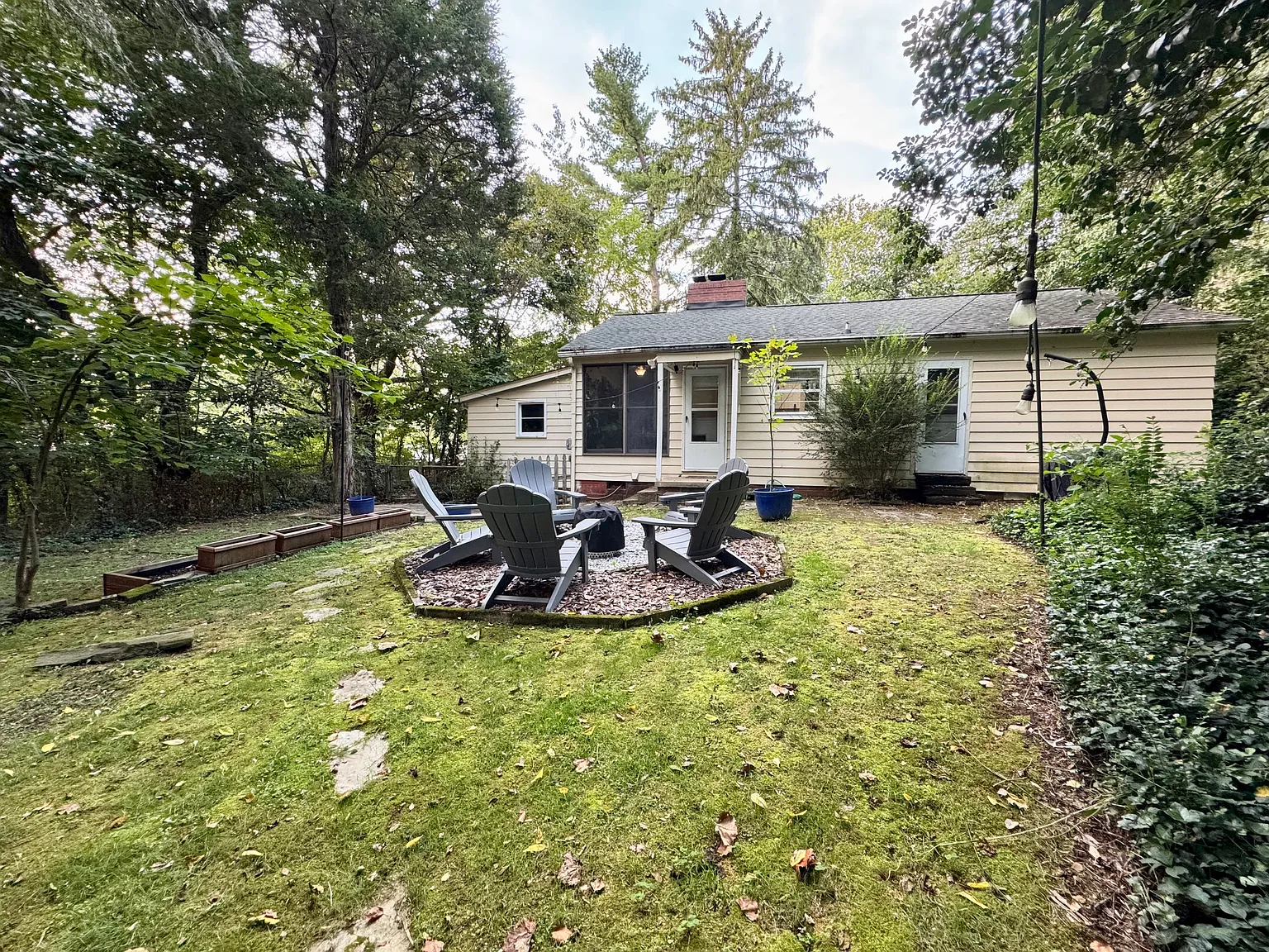 95 Baird St — Photo 3