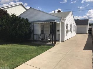1457 Orchard Hgts Dr, Cleveland, OH 44124