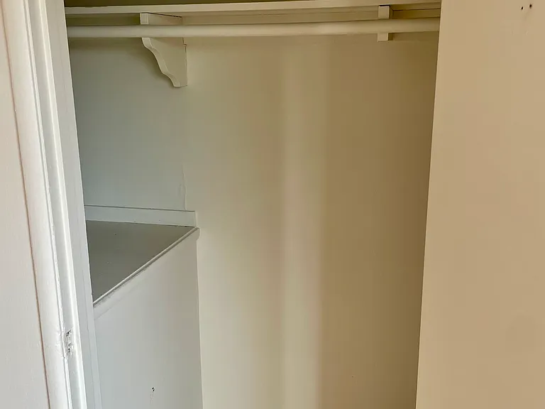 1188 S Mayfair Ave — Photo 23