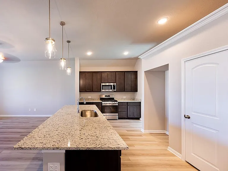 3305 Rolling View Ct — Photo 13
