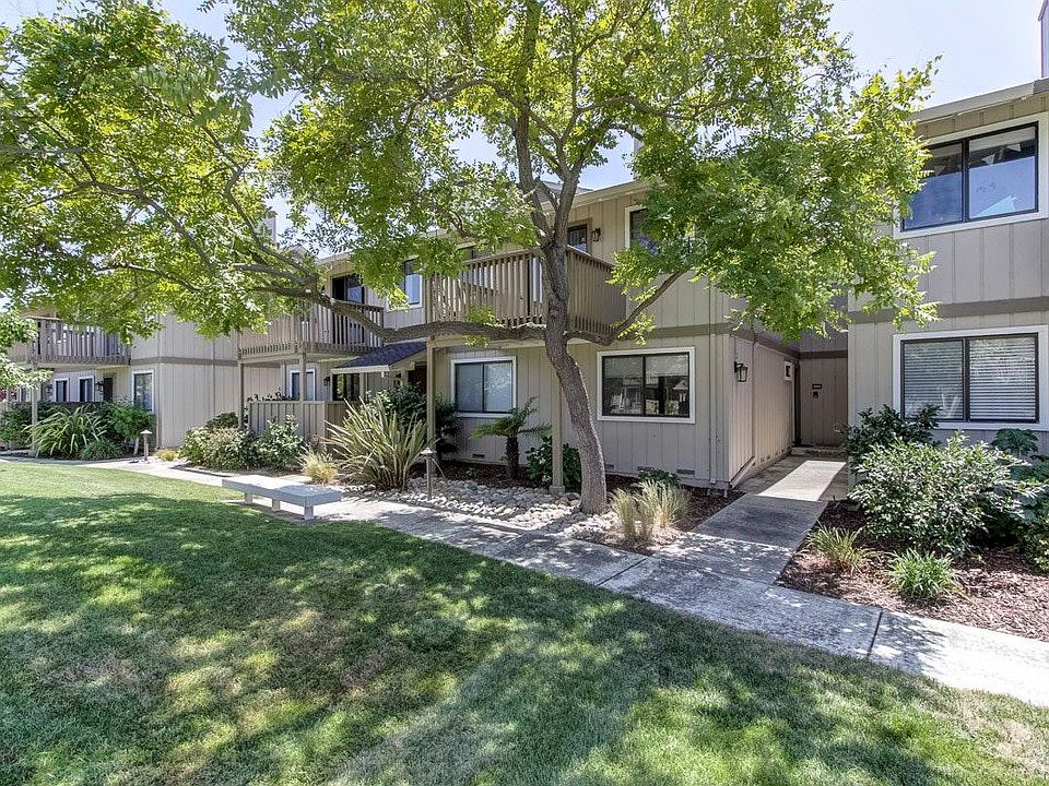 1st image of 18945 Sara Park Cir