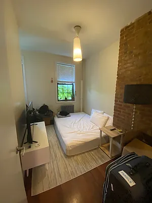 Rented by Nooklyn NYC LLC | media 6
