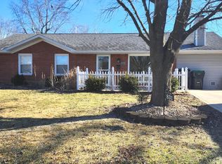 831 Middle Dr, New Whiteland, IN