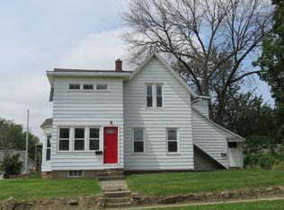 610 S Main St, Maquoketa, IA 52060