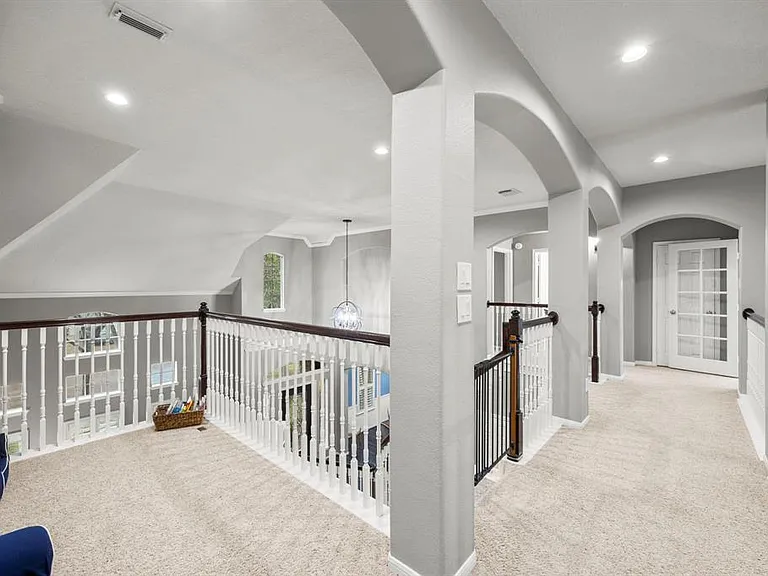 10822 Cornwall Ln — Photo 6