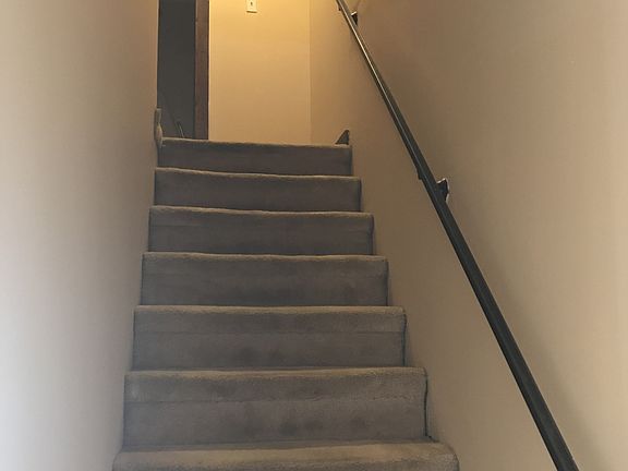 5th image of 101 Meadow Green Dr APT 5