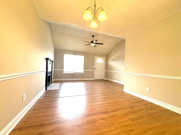 2812 Cranbrook Dr — Photo 12