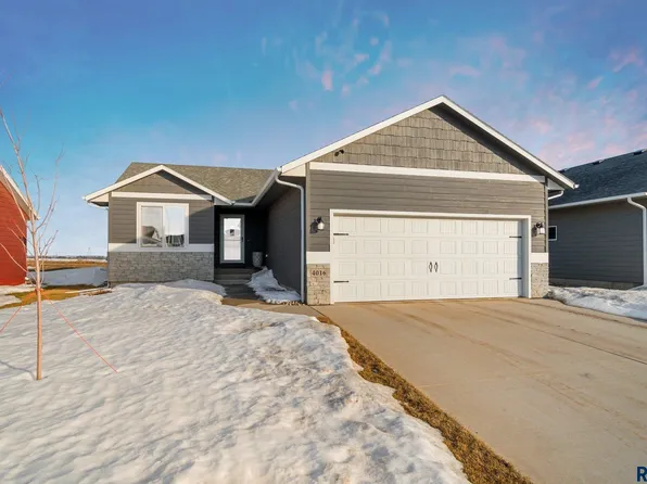 4016 S Pisidian Ave, Sioux Falls, SD 57110