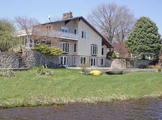 375 Pine St, Fruitport, MI