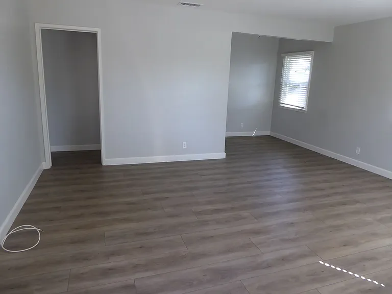 2031 N Parish Pl — Photo 5