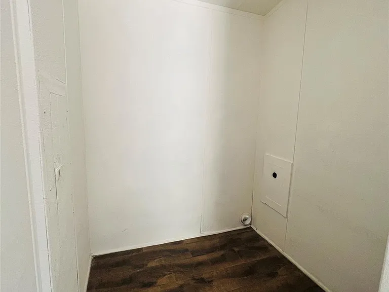 395 Pashun Ln — Photo 14