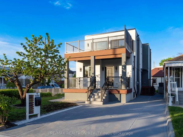 33 Landour Ave, Toronto, ON M6M 4J3