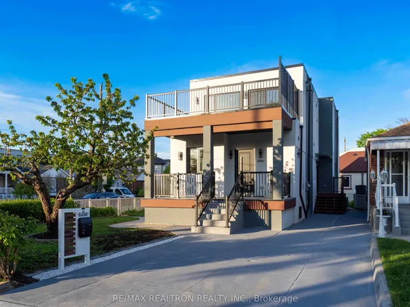33 Landour Ave, Toronto, ON M6M 4J3