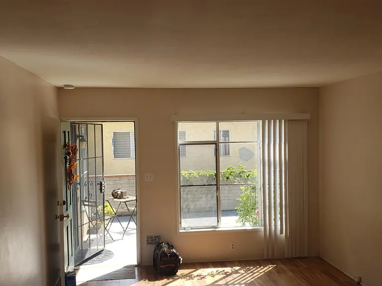 328 Allen Ave #A — Photo 4
