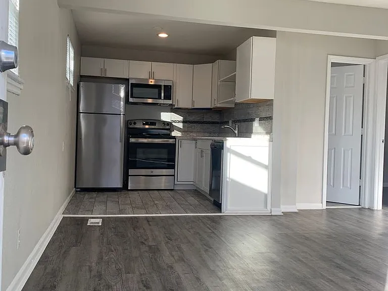 2715 W 42nd Ave — Photo 4