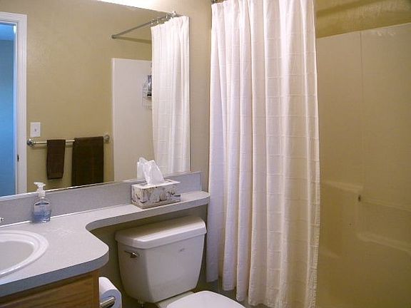 Upstairs Hall Bathroom