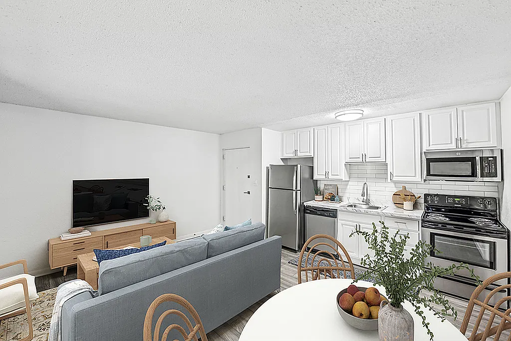 Liv at Winter Park Apartment Homes — Photo 4