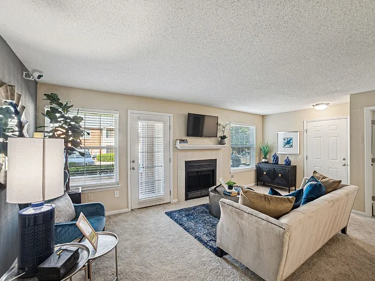 Willow Ridge Apartments — Photo 14