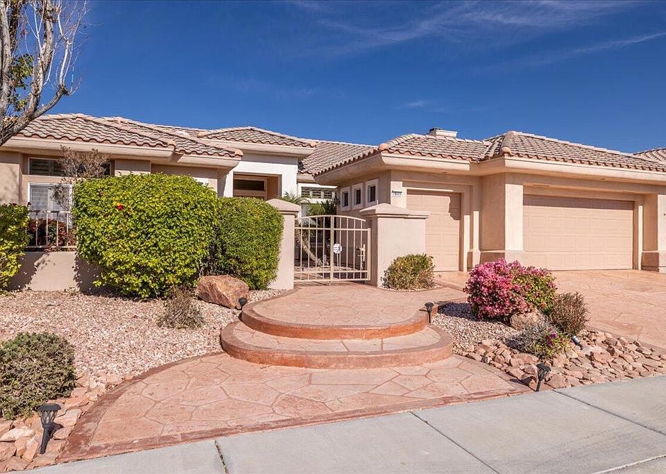 1st image of 78624 Bougainvillea Dr