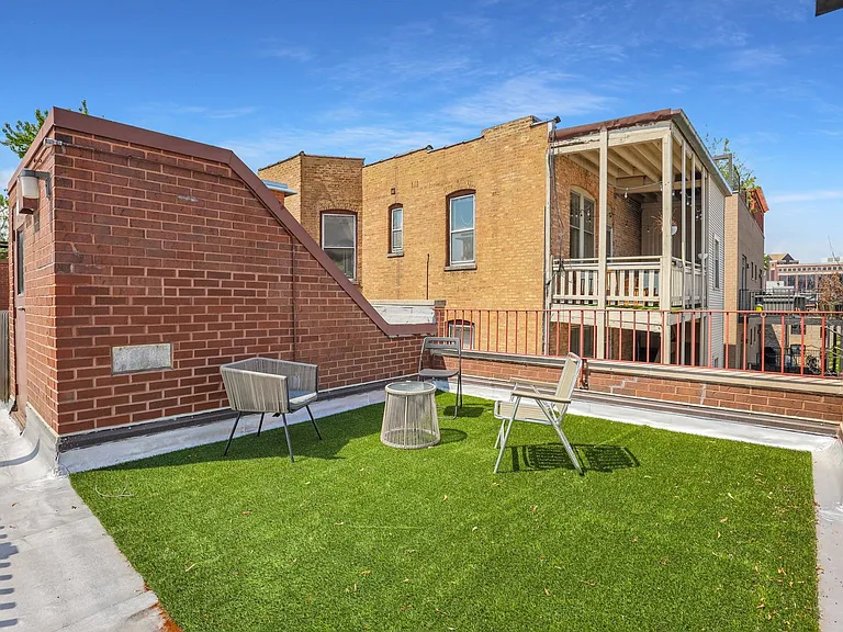 622 W Wellington Ave #8 — Photo 1