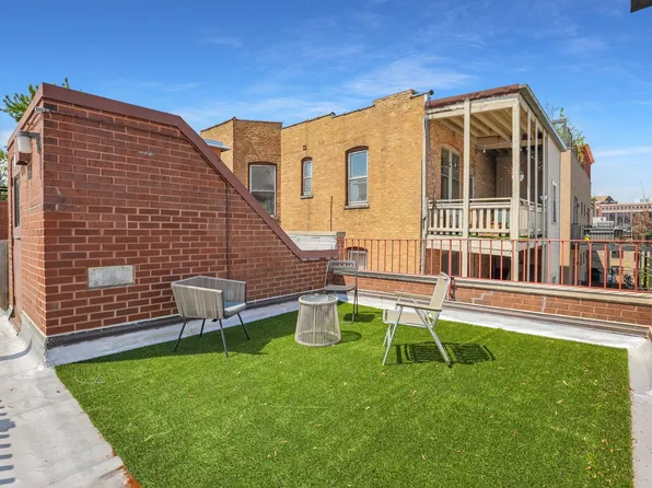 622 W Wellington Ave #8, Chicago, IL 60657
