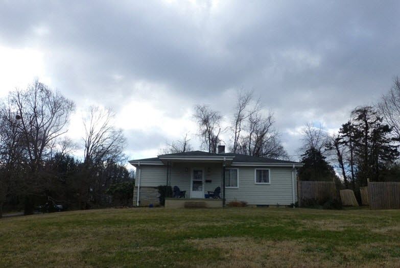 1st image of 806 Hillmoor Dr