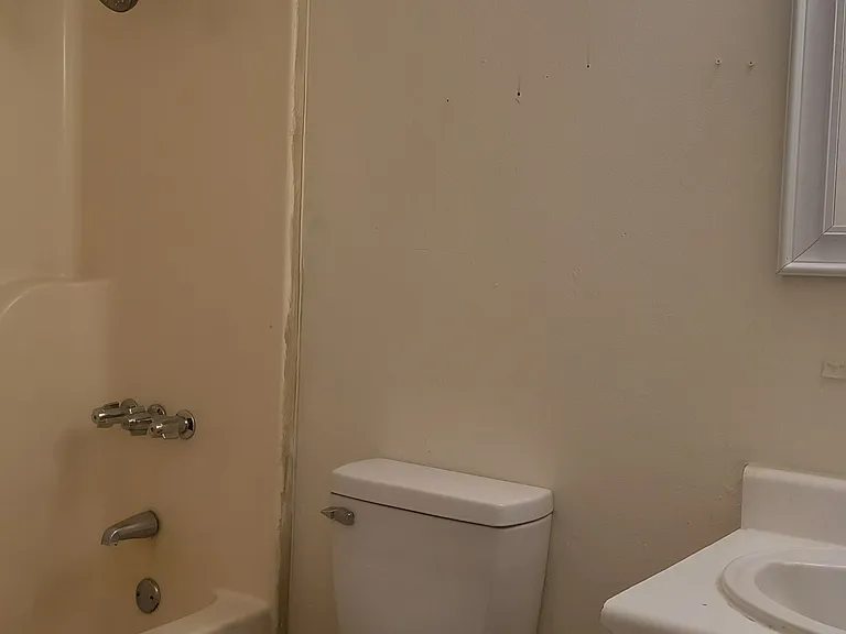 4500 Union Ave #6 — Photo 10